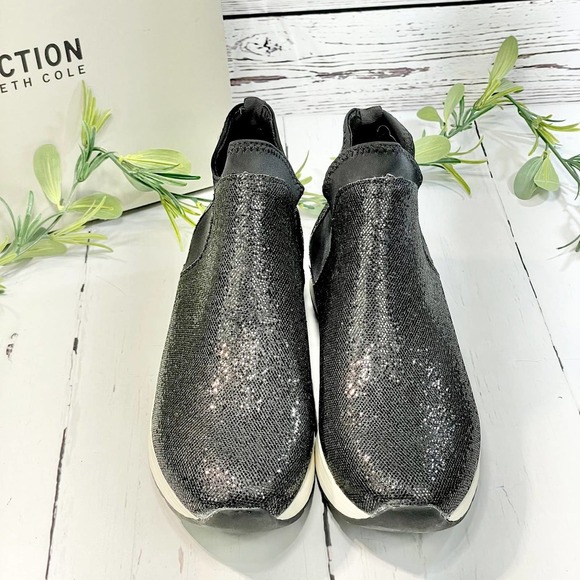 NWOT Kenneth Cole Cameron Chelsea Jogger Sneaker (Size 9.5) - Picture 2 of 9